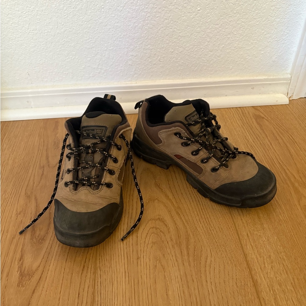 Brown Hiking Shoes